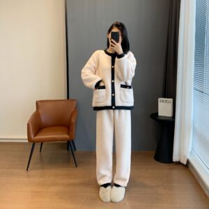 93283502 a8bd 43d1 951e 886dede69333.jpg